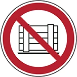 P023 - Vietato ostruire il passaggio